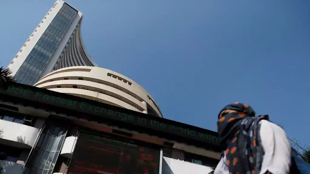 Share Market LIVE: Clever exchanges under 19150, Sensex sheds more than 400 focuses; Cipla, NTPC, Apollo Emergency clinics tank